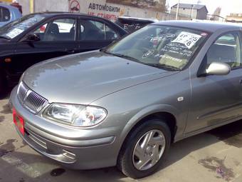 2002 Nissan Bluebird Sylphy Pictures