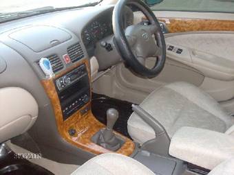 2002 Nissan Bluebird Sylphy Photos