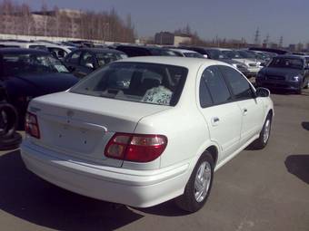 2002 Nissan Bluebird Sylphy Photos