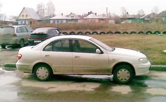 2002 Nissan Bluebird Sylphy Photos