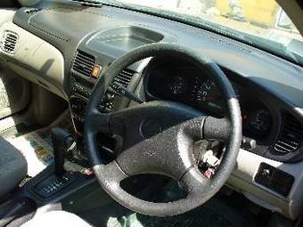 2002 Nissan Bluebird Sylphy Pictures