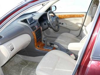 2002 Nissan Bluebird Sylphy Photos