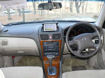 2002 Nissan Bluebird Sylphy Images