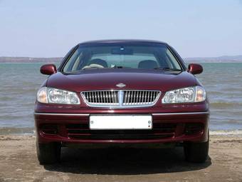 2002 Nissan Bluebird Sylphy Photos