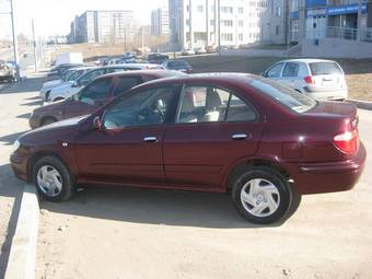 2002 Nissan Bluebird Sylphy Photos