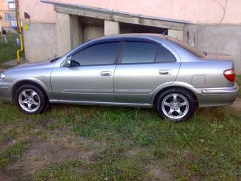 2002 Nissan Bluebird Sylphy Photos