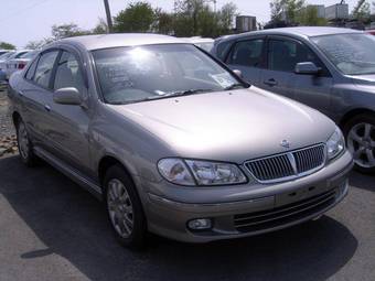 2002 Nissan Bluebird Sylphy Images