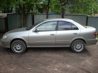 2002 Nissan Bluebird Sylphy Images