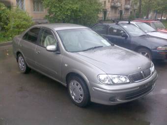 2002 Nissan Bluebird Sylphy Photos