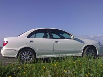 2002 Nissan Bluebird Sylphy Pictures