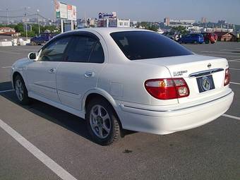 2002 Nissan Bluebird Sylphy Photos