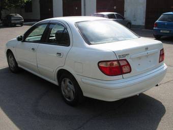 2002 Nissan Bluebird Sylphy Pictures
