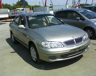 2002 Nissan Bluebird Sylphy Photos