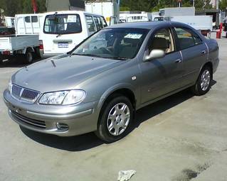 2002 Nissan Bluebird Sylphy Photos