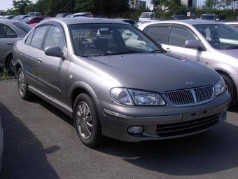 2002 Nissan Bluebird Sylphy Photos