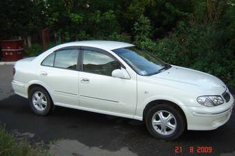 2002 Nissan Bluebird Sylphy Photos