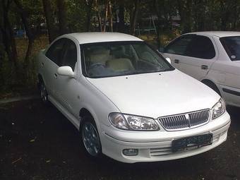 2002 Nissan Bluebird Sylphy Photos