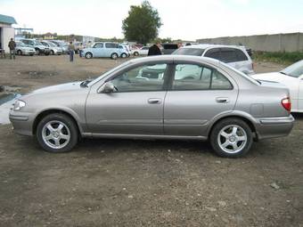 2002 Nissan Bluebird Sylphy Pictures