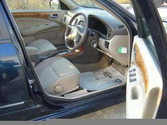 2003 Nissan Bluebird Sylphy Pics