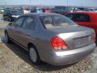 2003 Nissan Bluebird Sylphy Images