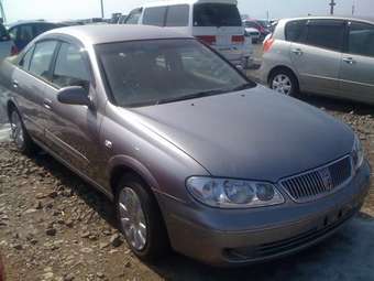 2003 Nissan Bluebird Sylphy Pics