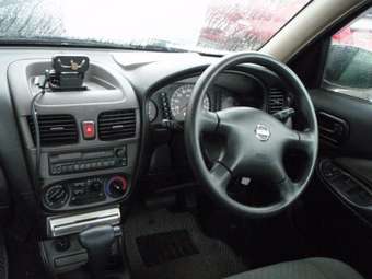 2003 Nissan Bluebird Sylphy Pictures