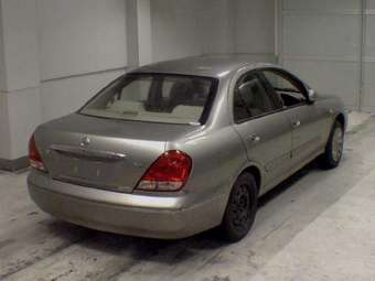2003 Nissan Bluebird Sylphy Images