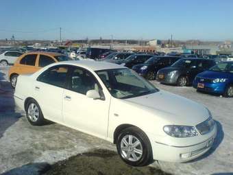 2003 Nissan Bluebird Sylphy Pictures