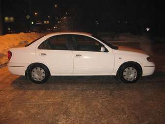 2003 Nissan Bluebird Sylphy Images