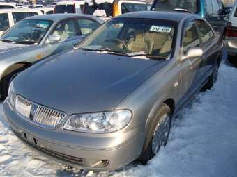 2003 Nissan Bluebird Sylphy Photos