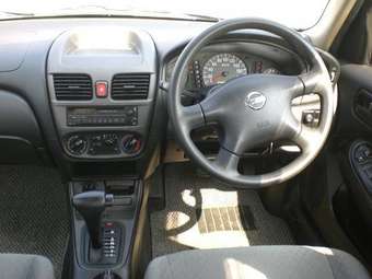 2003 Nissan Bluebird Sylphy Photos