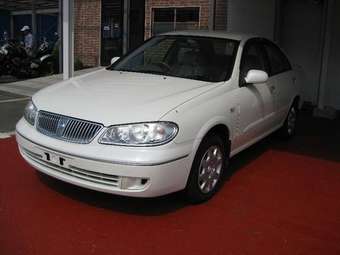 2003 Nissan Bluebird Sylphy Pics