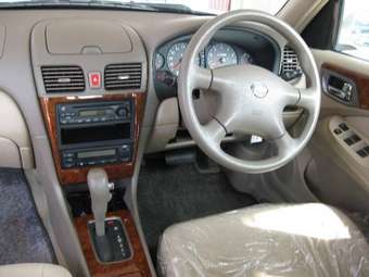 2003 Nissan Bluebird Sylphy Photos