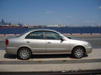 2003 Nissan Bluebird Sylphy Photos