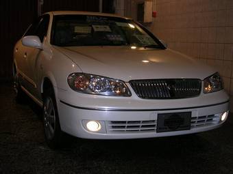 2003 Nissan Bluebird Sylphy Images