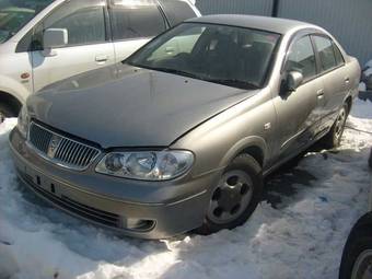 2003 Nissan Bluebird Sylphy Photos
