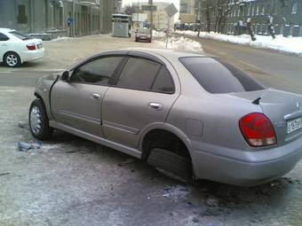 2003 Nissan Bluebird Sylphy Pictures