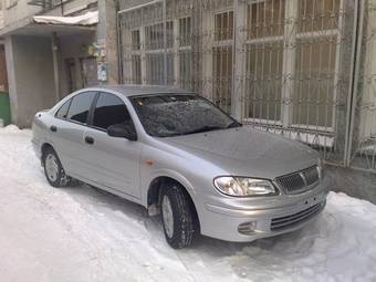 2003 Nissan Bluebird Sylphy Images