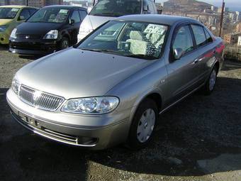 2003 Nissan Bluebird Sylphy Pics