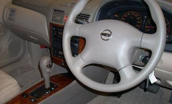 2003 Nissan Bluebird Sylphy Photos