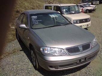 2003 Nissan Bluebird Sylphy Photos