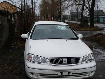 2003 Nissan Bluebird Sylphy Pics