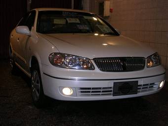 2003 Nissan Bluebird Sylphy Images