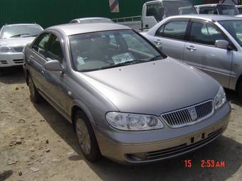 2003 Nissan Bluebird Sylphy Photos