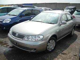 2003 Nissan Bluebird Sylphy Photos