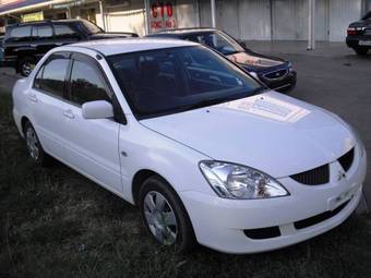 2003 Nissan Bluebird Sylphy Photos