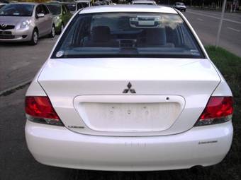 2003 Nissan Bluebird Sylphy Photos