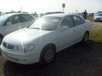 2003 Nissan Bluebird Sylphy Photos