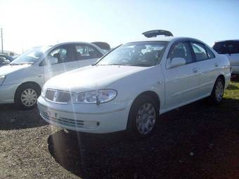 2003 Nissan Bluebird Sylphy Photos