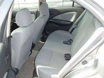 2004 Nissan Bluebird Sylphy Photos